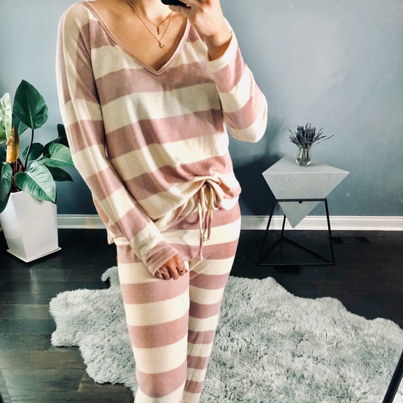 ◾️Ceci Sleep wear set Lavender - Picture 5 of 6